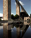 Acueducto de Quer&eacute;taro